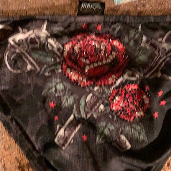 Sinful,Bling,Roses🌹Guns & Chains. - Picture 3 of 7